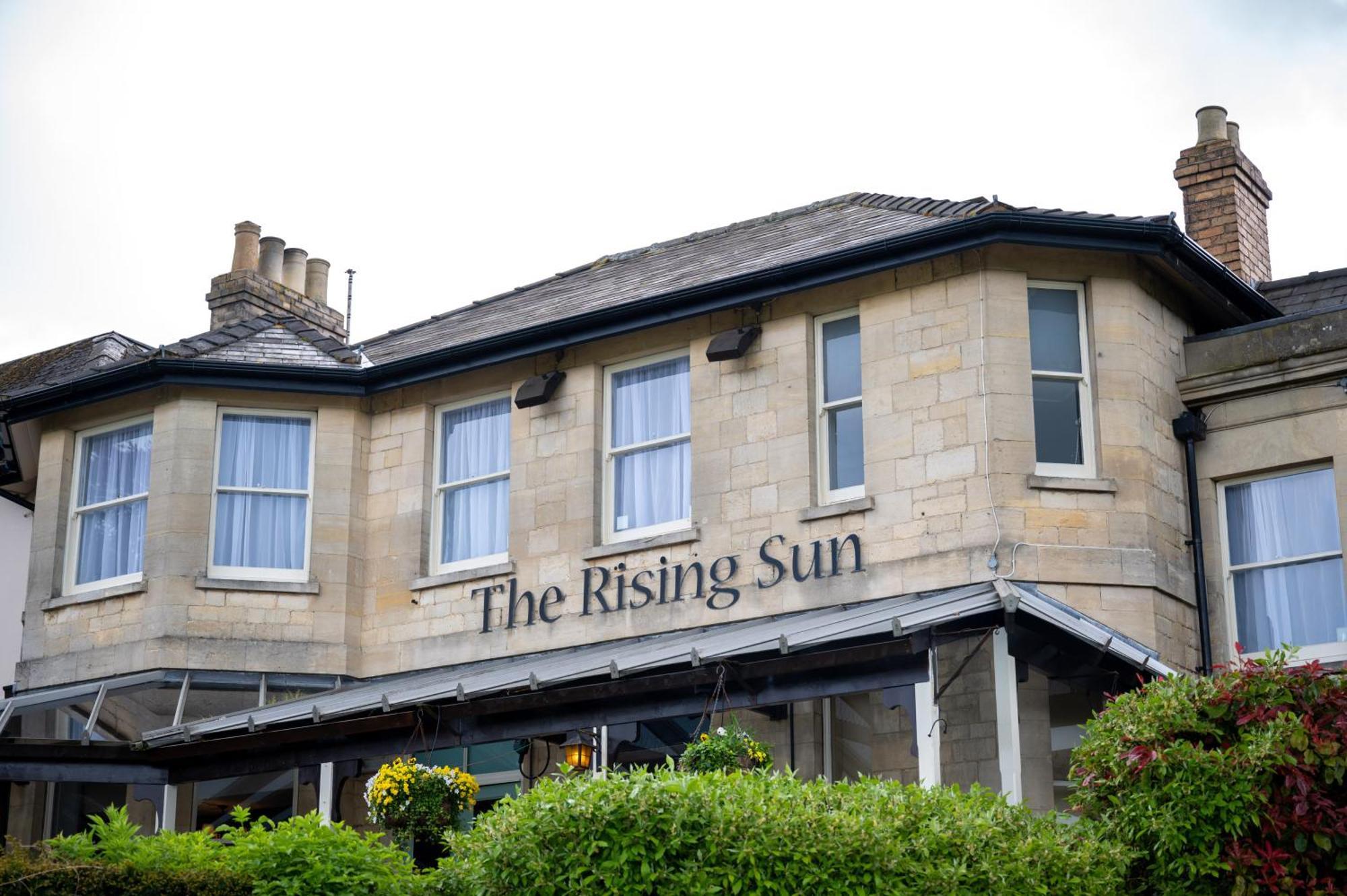 Rising Sun Hotel By Greene King Inns Челтнем Екстер'єр фото